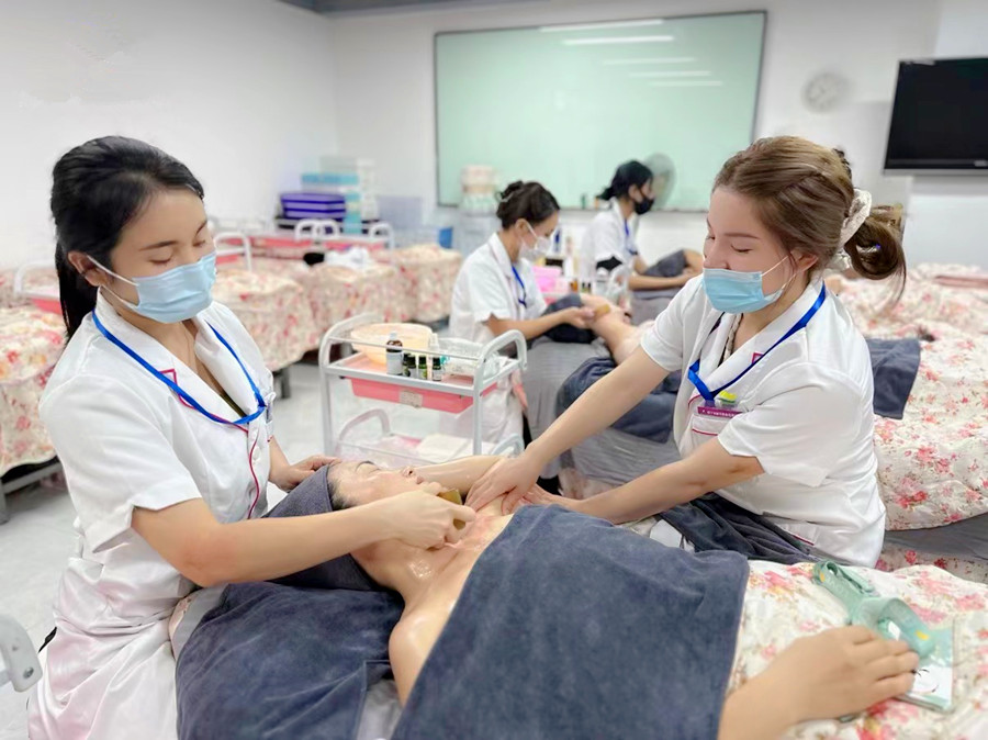 你適合做肩頸刮（sha）痧嗎？零基礎(chǔ)美容教學(xué)