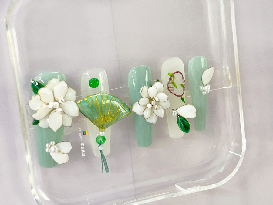 薄荷綠飾品國(guó)風(fēng)美甲，南寧美甲學(xué)徒必學(xué)款